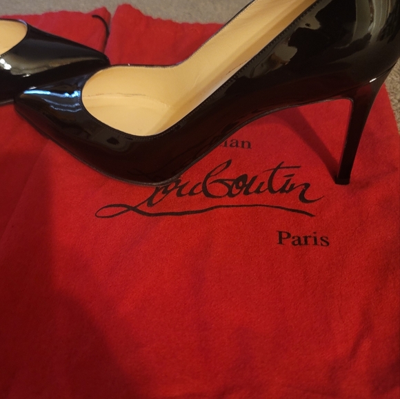 Louboutin black 85mm Pigalle patent leather pumps - Picture 6 of 8